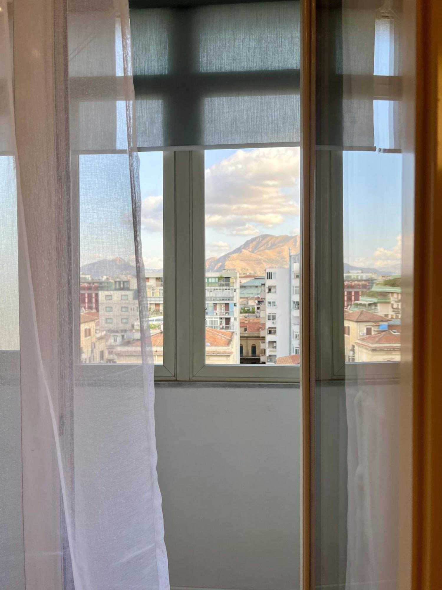 Politeama Charming Apartment ปาแลร์โม ภายนอก รูปภาพ